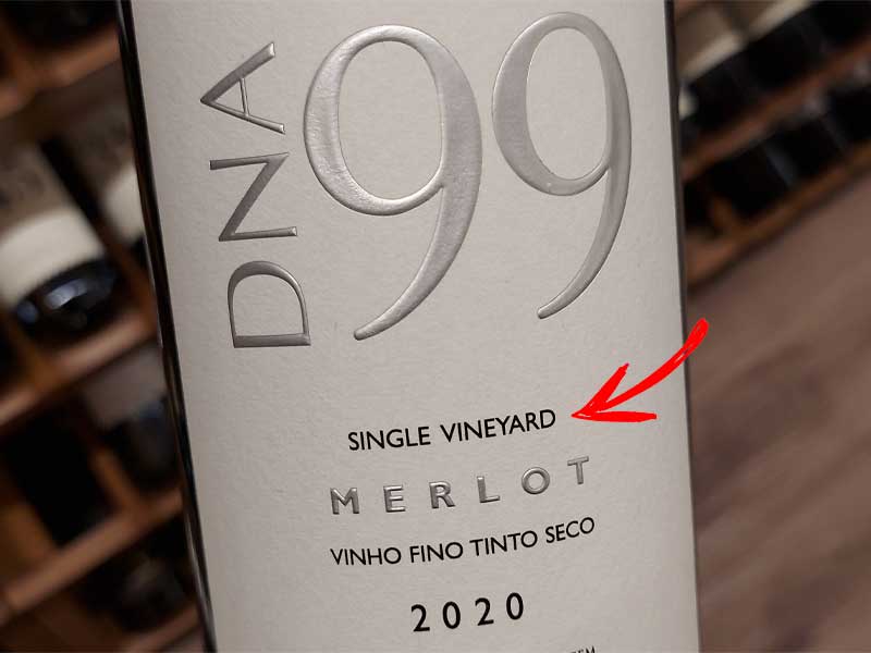 Single vineyard no rótulo de vinho