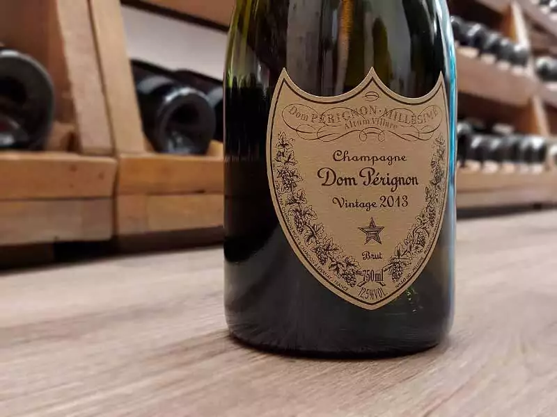 Garrafa do espumante Dom Perignon Blanc Vintage