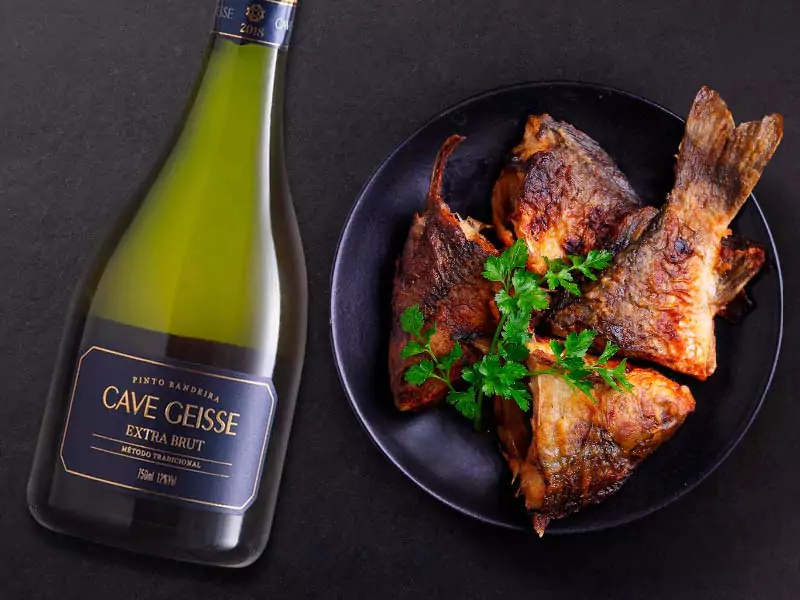 Como harmonizar vinhos espumantes com peixes
