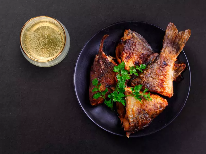 Como harmonizar vinhos espumantes com peixes fritos